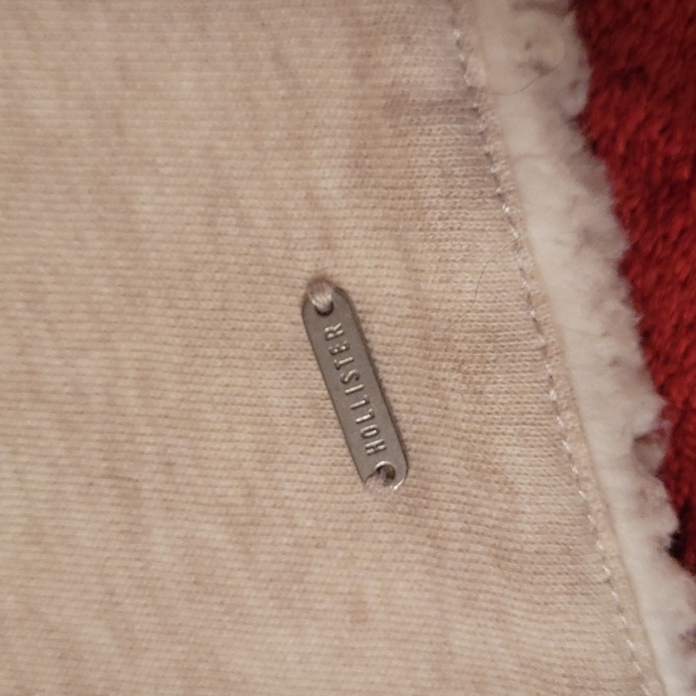 NWOT - SHERPA Lined Vest, WOW!! - Picture 11 of 15